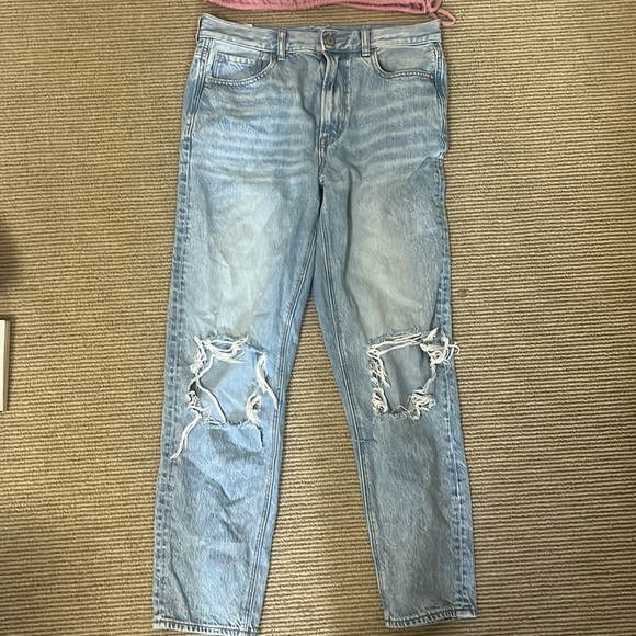 Abercrombie and Fitch strapless top & American Eagle High-Waisted Mom Jean - Picture 4 of 5